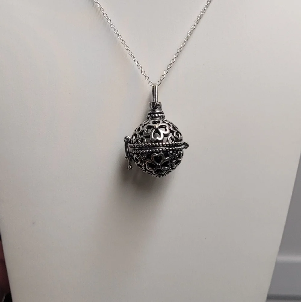 Hand Crafted Gun Metal Silver Filigree Locket Necklace